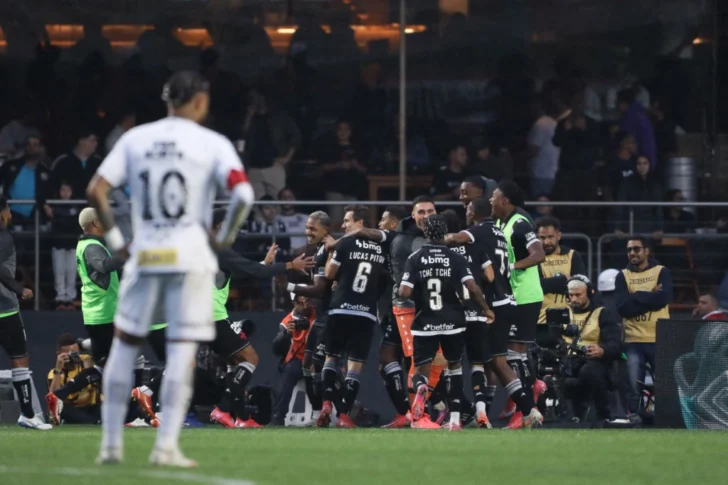 Club de Pelé recibe goleada histórica y Neymar llora y maldice