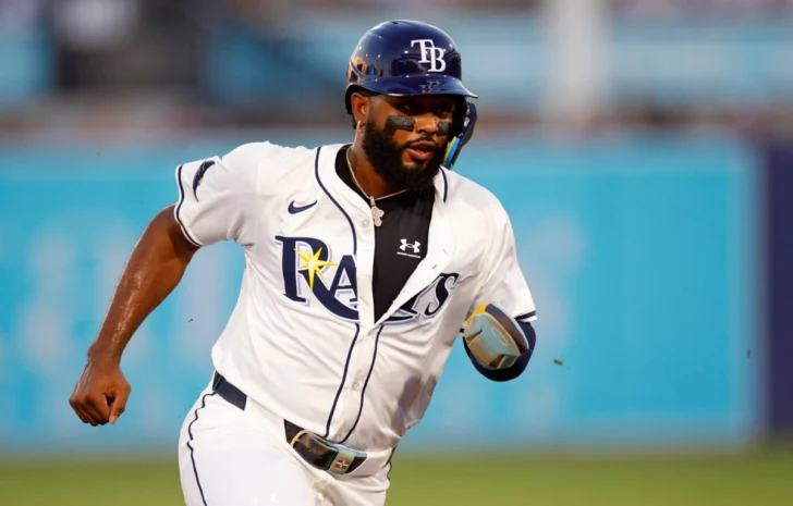 Grand slam de Junior Caminero impulsa a los Rays a la victoria sobre los Cardenales