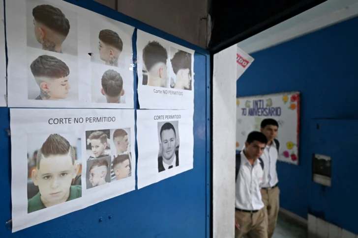 Estudiantes de El Salvador estarán sometidos a duras reglas militares