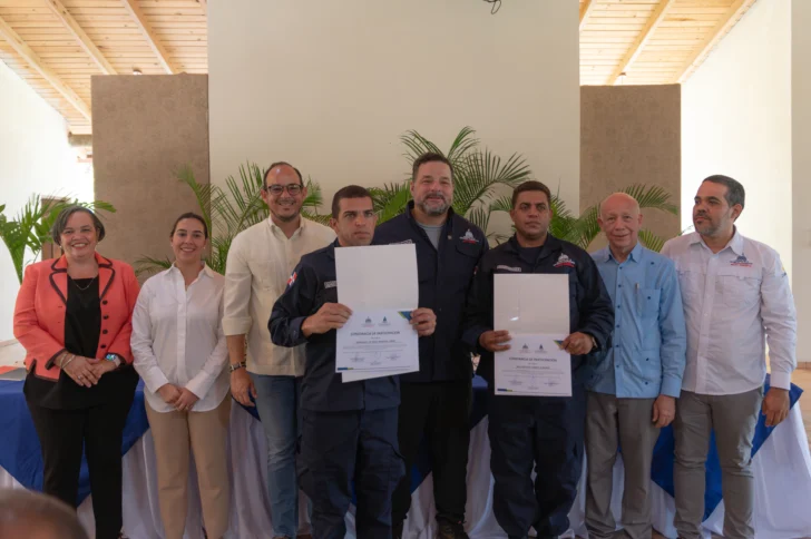 Medio Ambiente y Centro Cuesta impulsan conservación del Pico Duarte Medio Ambiente y Centro Cuesta impulsan conservación del Pico Duarte