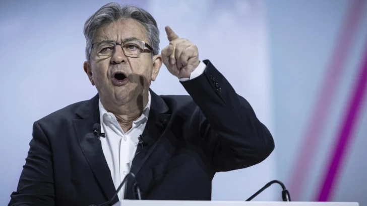 Francia: prohíben la entrada a periodista crítico con la izquierda radical de Mélenchon