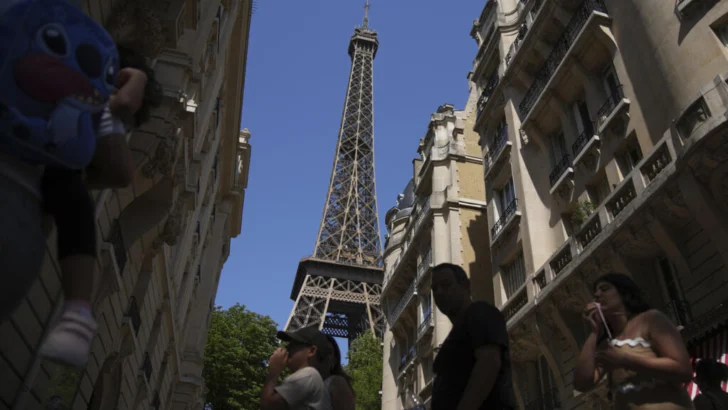 Imputados dos adolescentes que planeaban ataques islamistas contra sinagogas y la Torre Eiffel