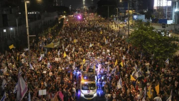 Miles de personas se manifiestan contra el plan del Gobierno israelí de ampliar la guerra en Gaza