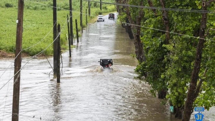 Huracán Erin baja a categoría 3 pero sigue siendo una amenaza en el Atlántico