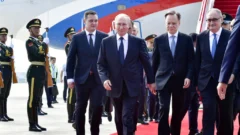 Xi Jinping se rodea de Putin y Modi para impulsar un 