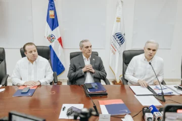 Abinader y Educación revisan avances del año escolar 2025-2026