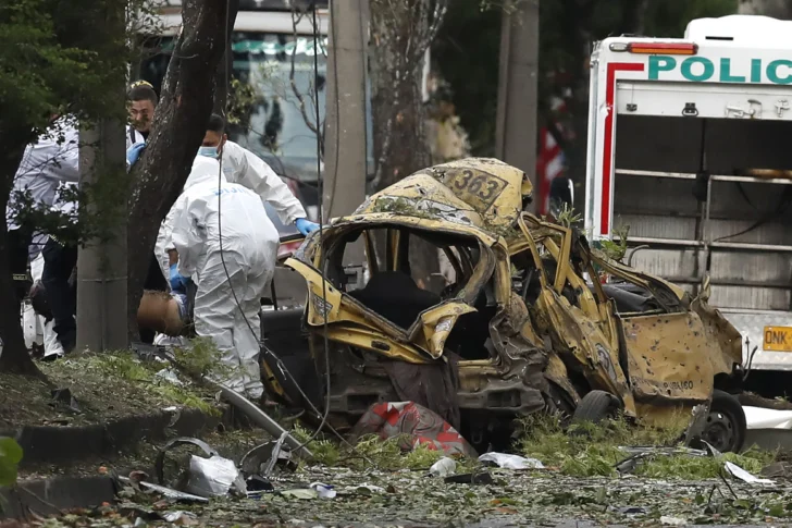 Asciende a 13 el número de policías colombianos muertos en ataque contra un helicóptero