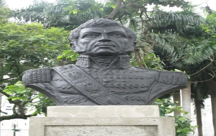 Busto al presidente Alexandre Pétion en el Boulevar del Rio en Cali. Foto: Jonathan De Oleo 2025