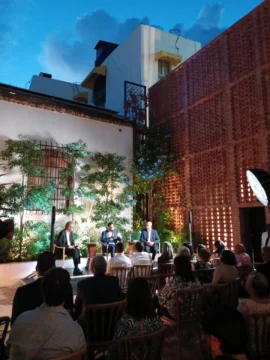  Conversatorio en la Casa del Cordón