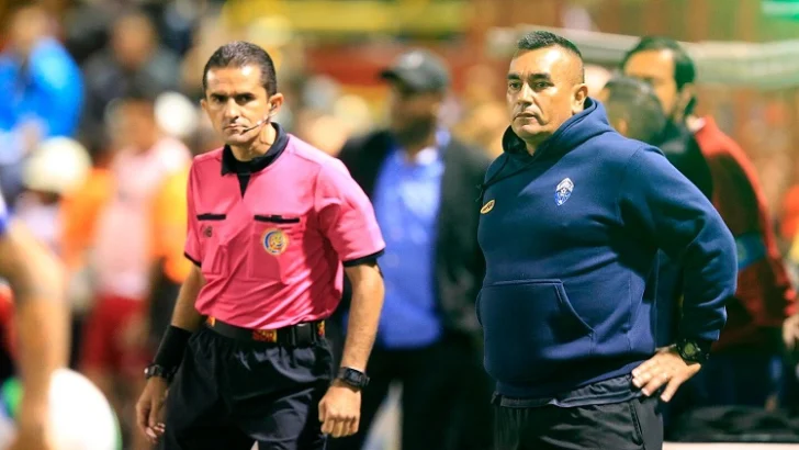 Multa por criticar arbitraje viola la libertad de expresión