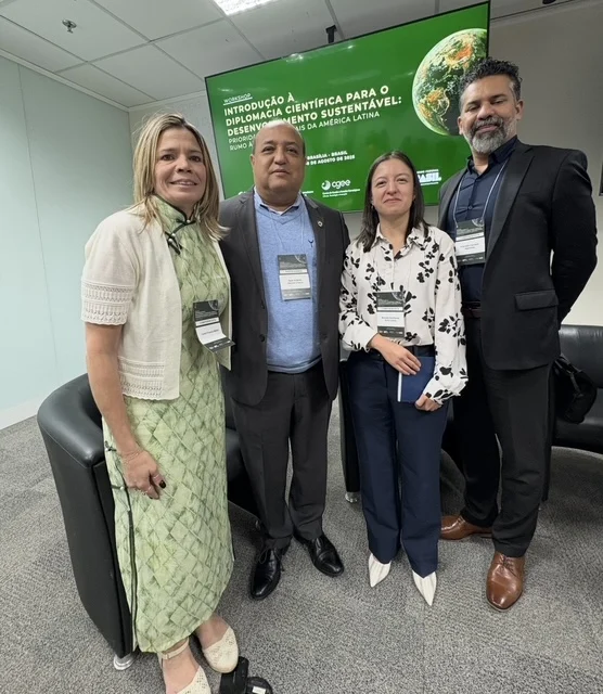  De izquierda a derecha Carol Franco,Andrés Merejo,Estafania Ortiz y Franklin Carrero Martinez.