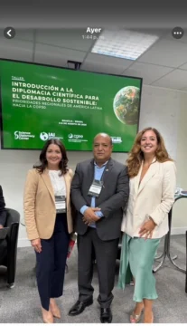  De izquierda a derecha Frances Colón,Andrés Merejo y Marga Gual Soler.