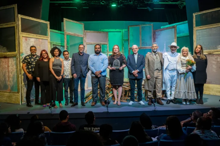  Dedicatoria a Franklin Domínguez de la II Temporada Banreservas de Teatro 2023