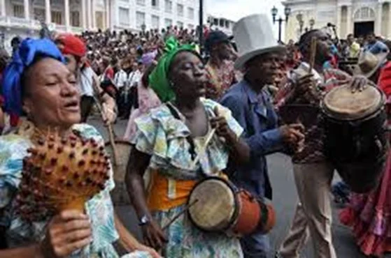 Desfile de la serpiente en el Festival del Caribe en Santiago de Cuba. Fuente externa.