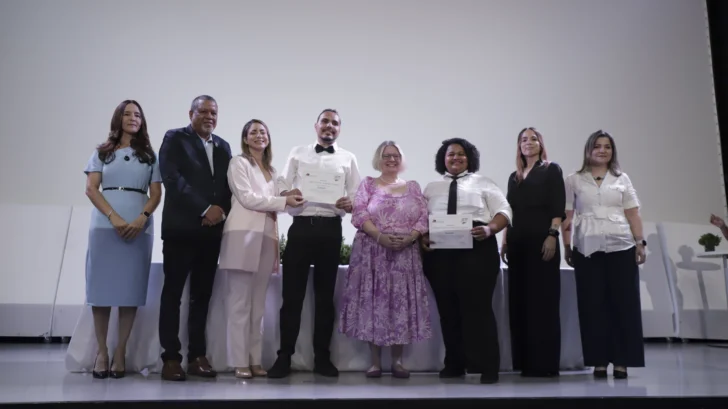 Gradúan a 605 jóvenes para fortalecer el turismo y la hospitalidad dominicana