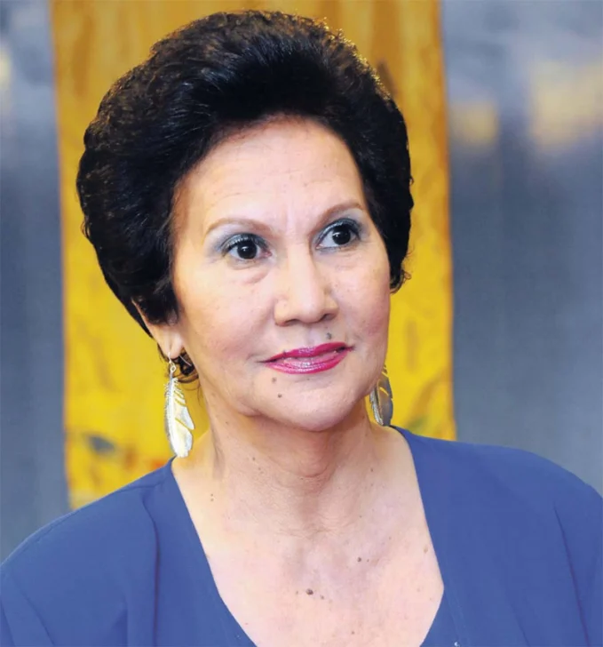  Emelda Ramos.