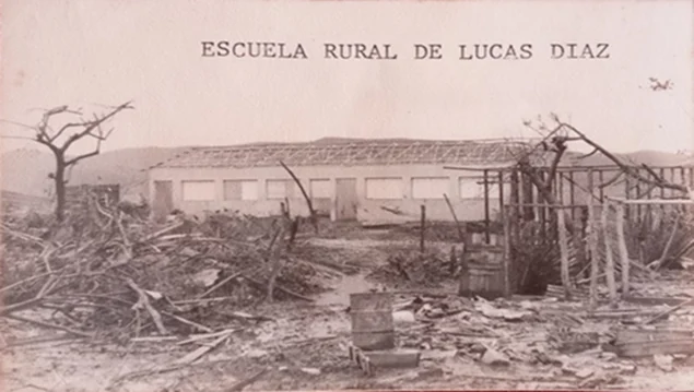 Escuela-rural-de-Lucas-Diaz-provincia-Peravia.-Coleccion-Duleidys-Rodriguez