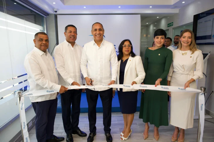 Seguros Reservas inaugura nueva oficina en Barahona