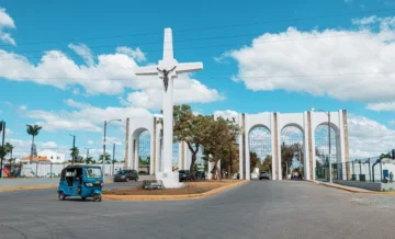 Inician construcción de verja perimetral en cementerio Cristo Redentor