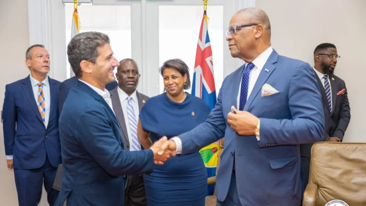 The Palace Company y el gobierno de Turcas y Caicos firman acuerdo de desarrollo para dos hoteles de lujo 