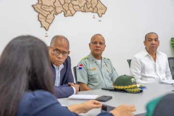Gobierno discute apoyo a colegios privados en implementación de transporte escolar Gobierno discute apoyo a colegios privados en implementación de transporte escolar