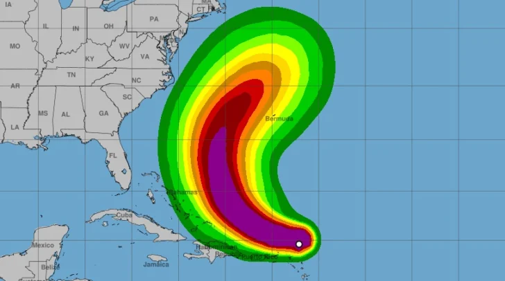 Erin se convierte en 'catastrófico' huracán categoría 5