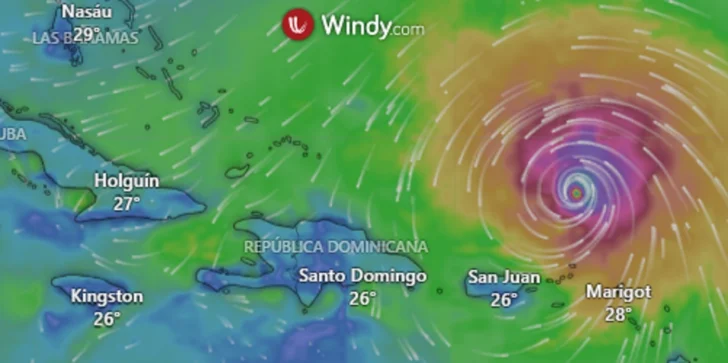 Erin se convierte en 'catastrófico' huracán categoría 5