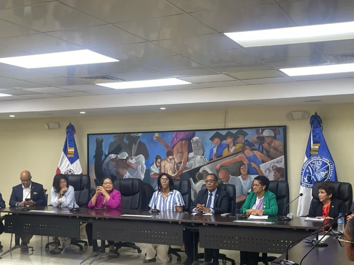 UASD recibe estudiantes hijos de dominicanos de la diáspora UASD recibe estudiantes hijos de dominicanos de la diáspora