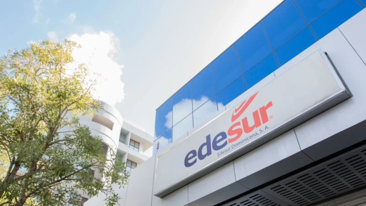 Edesur llama a residentes de Villa Jaragua a normalizar el servicio eléctrico