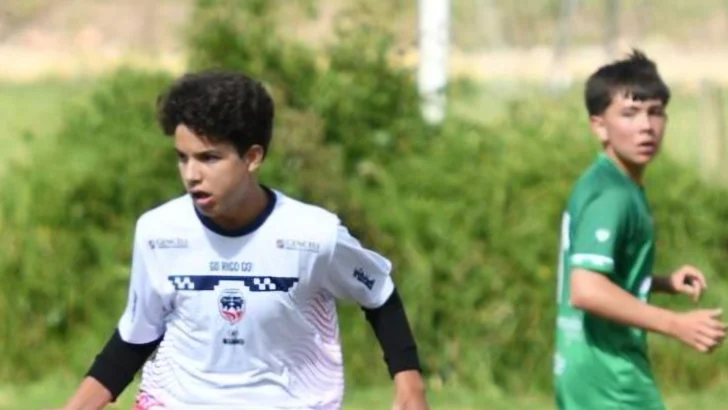 Fabrizio Sergio: joven promesa dominico-italiana brilla en el fútbol colombiano