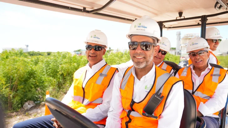 Ministro Joel Santos supervisa construcción de la Generadora San Felipe I en Boca Chica