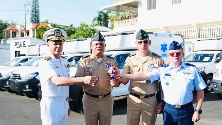 Ministerio de Defensa entrega primer lote de ambulancias fabricadas por la industria militar dominicana