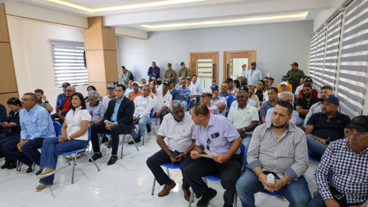 Productores de Constanza solicitan a Migración autorización para emplear mano de obra indocumentada Productores de Constanza solicitan a Migración autorización para emplear mano de obra indocumentada