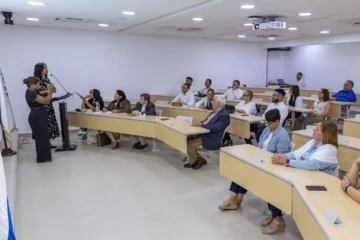 UNAPEC certifica primera cohorte en lengua de señas