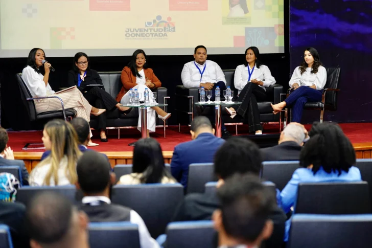 Indotel lanza 'Juventud Conectada' para fortalecer conectividad y formación STEM Indotel lanza 'Juventud Conectada' para fortalecer conectividad y formación STEM