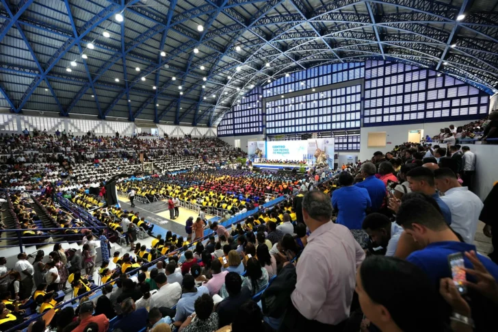 UASD gradúa 1,577 profesionales de grado y postgrado en La Romana
