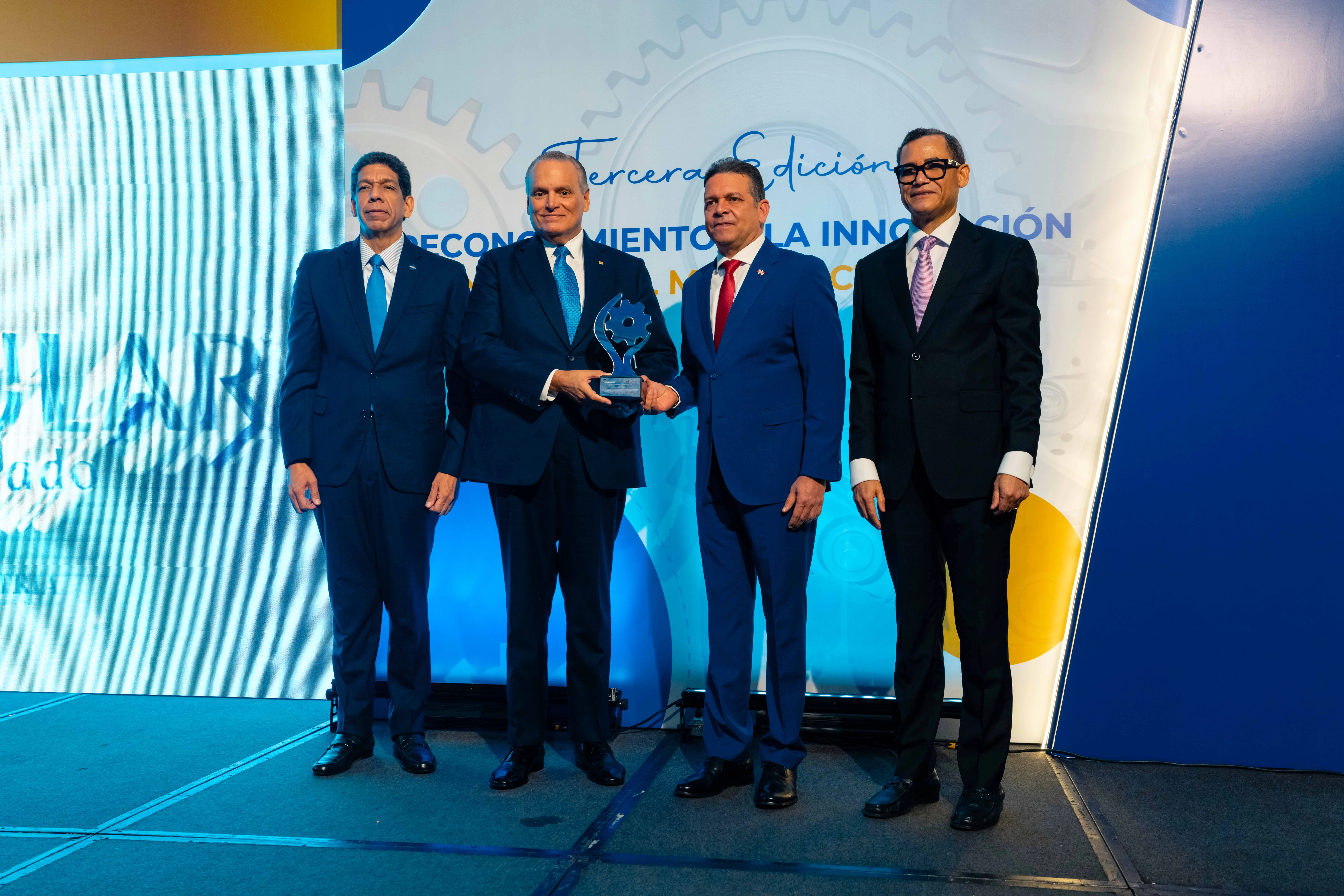 Popular lidera financiamiento al sector industrial con el 39.4 % del total de créditos