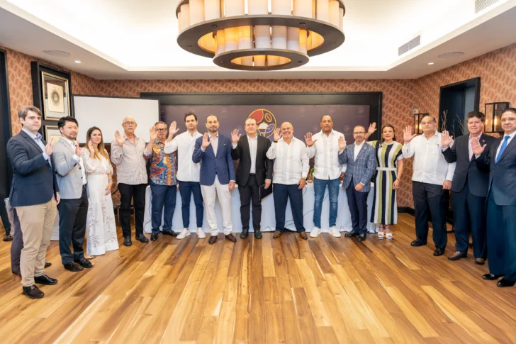 Aderes presenta su nueva directiva presidida por Giancarlo Bonarelli
