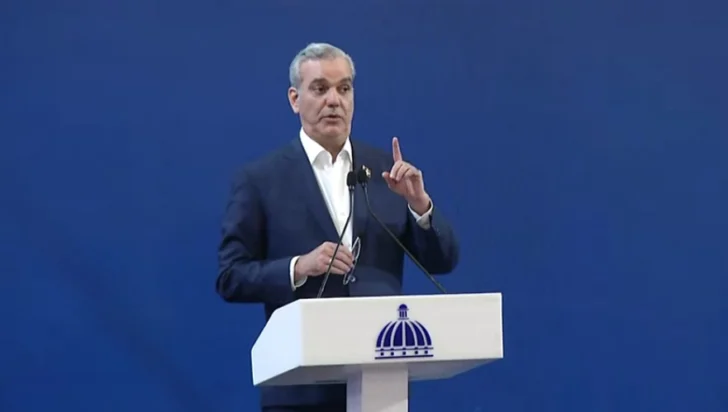 Abinader mejora oferta a Leonel para que vaya a la FAO y responde a Danilo sobre humillación