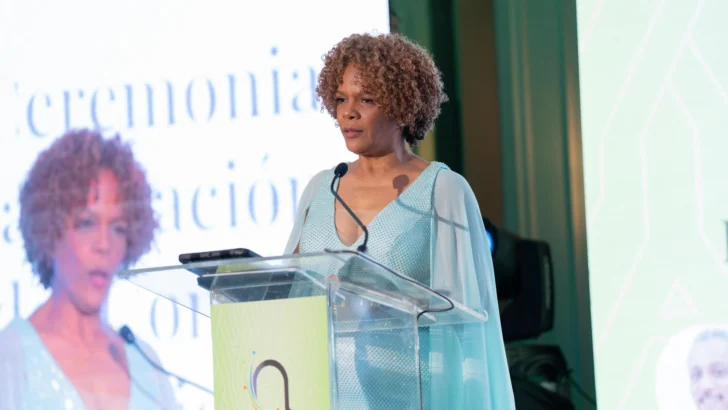 Marivell Contreras se juramenta como presidenta de ACROARTE 2025-2027