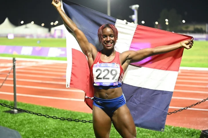  Liranyi Alonzo obtuvo el derecho de discutir el oro al cerrar con un tiempo de 11.08 segundos, nuevo récord de los Juegos Panamericanos Junior