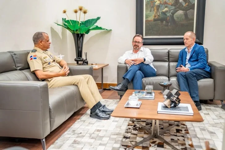 Ministro de Defensa recibe a enviado especial de la ONU en Haití