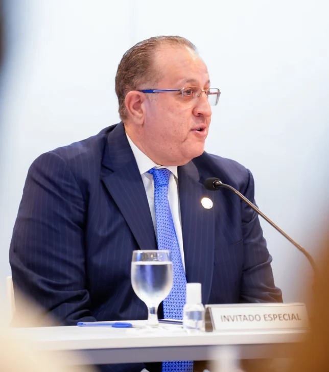 Magín Díaz se reúne con el Conep para impulsar diálogo sobre finanzas públicas
