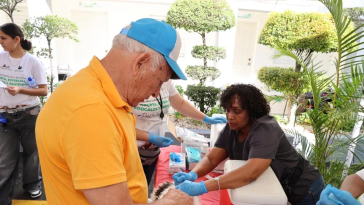 Realizan jornada de vacunación canina en Constanza