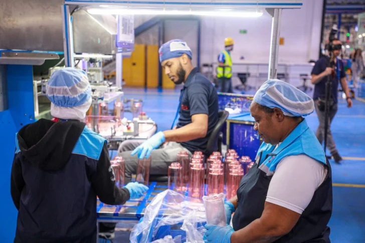 Los sectores industria y comercio impulsan la creación del empleo formal