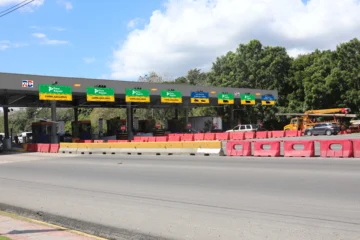 Al menos cinco muertos en accidente múltiple en autopista 6 de Noviembre