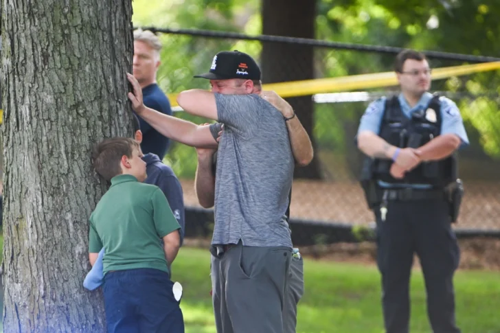 Al menos dos muertos y 20 heridos deja tiroteo en escuela de Minneapolis