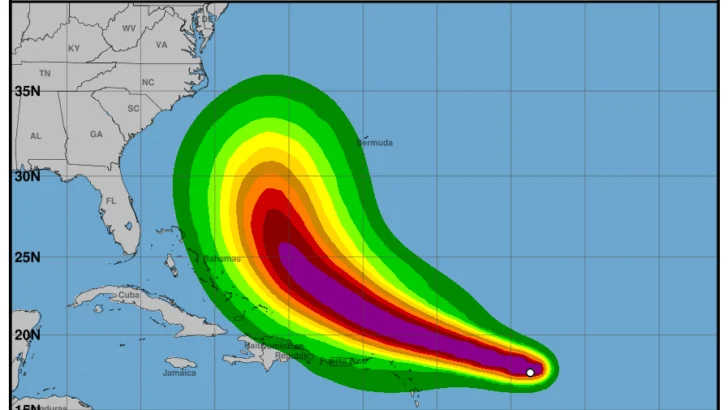 Puerto Rico, bajo advertencia de inundaciones repentinas por la tormenta tropical Erin