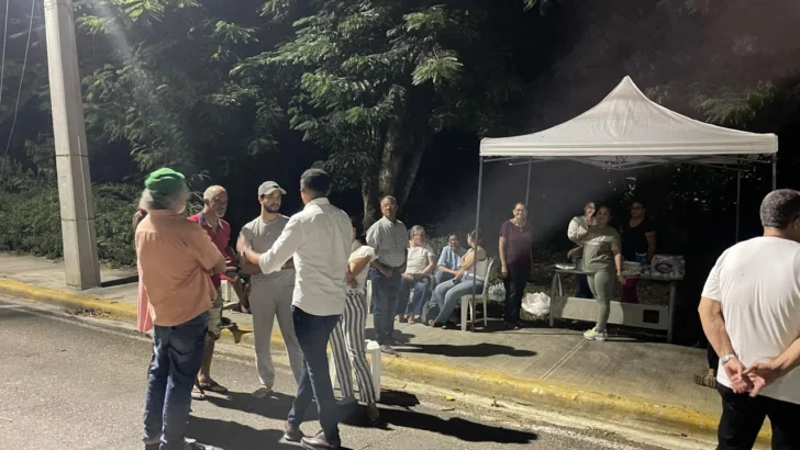 Vecinos del Reparto Universitario, en vigilia ante avance de trabajos del Monorriel