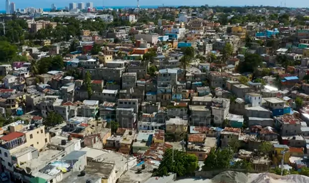 Vista-aerea-de-los-barrios-marginados-de-la-ciudad-de-Santo-Domingo Vista-aerea-de-los-barrios-marginados-de-la-ciudad-de-Santo-Domingo